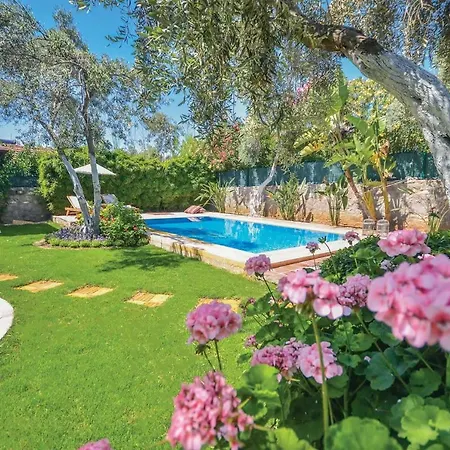 Sleeps 4 Pool Air Con Wifi T801670 ビテツ